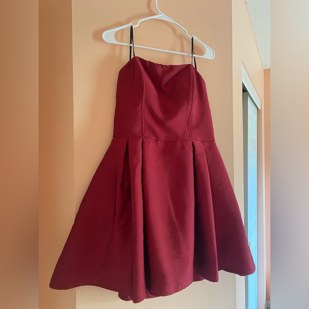 Brand: Windsor. Size: 13. Color: Wine Red